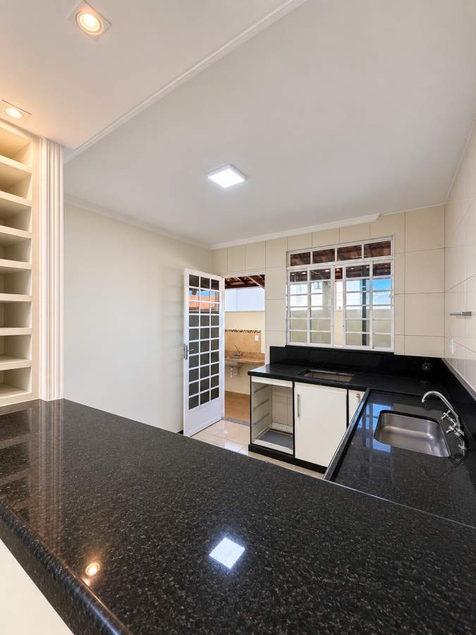 Casa, 3 quartos - Foto 1
